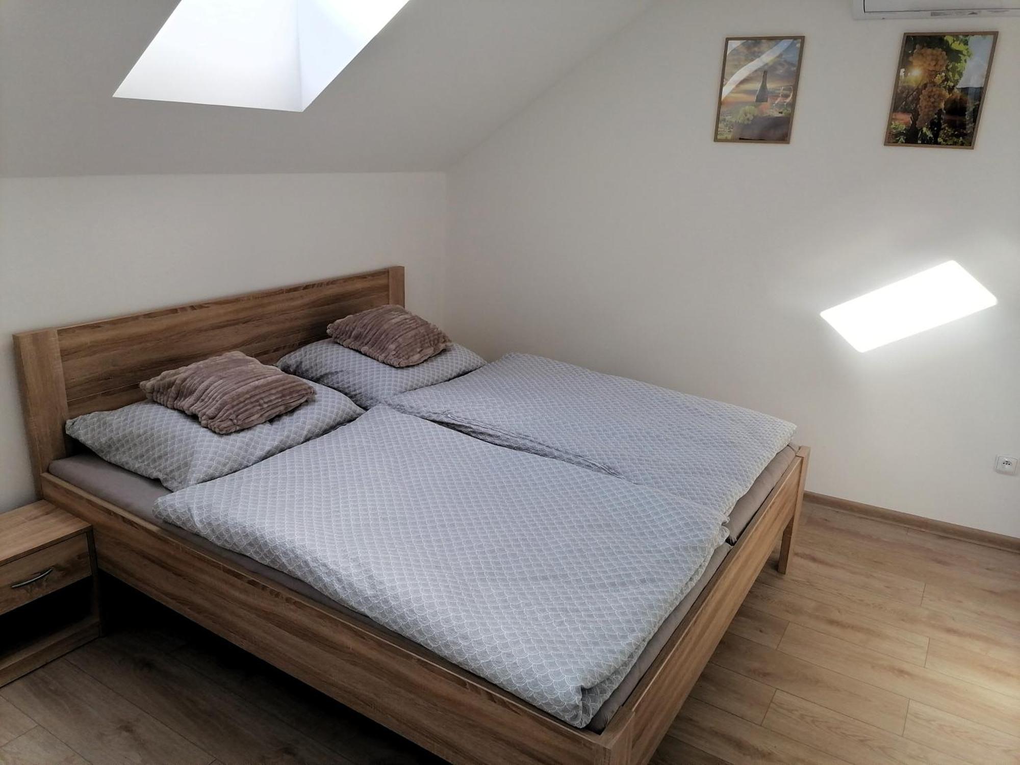 Vino Andrusiow Apartment Znojmo Bagian luar foto